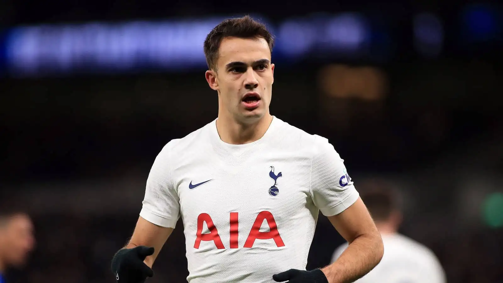 Tottenham in talks to send Sergio Reguilon to another Prem club after Man Utd spell